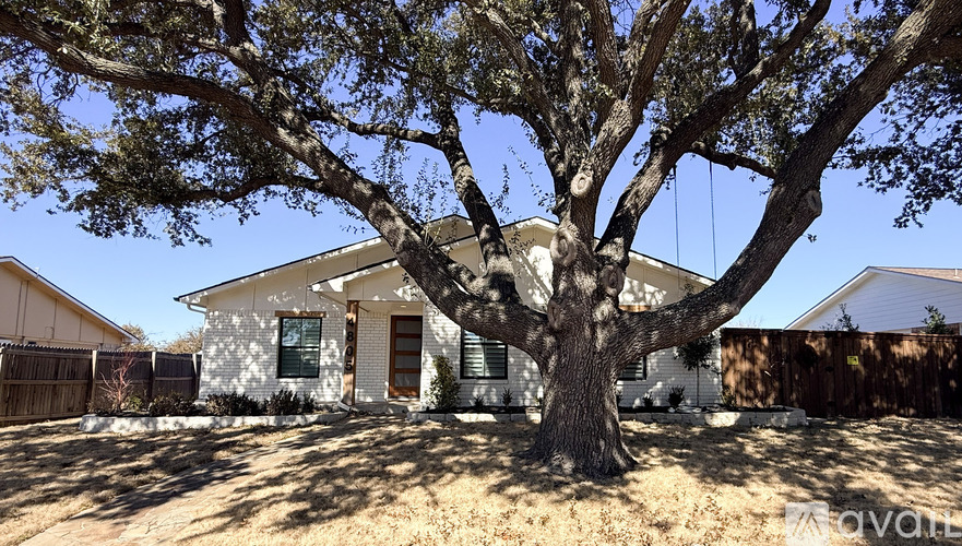 4805 Alta Oaks Lane 4 Beds Single Family Home for Rent - Photo gallery 2