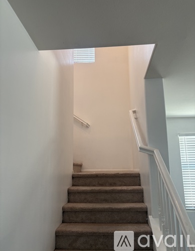 277 Bloomington Avenue 4 Beds Condo for Rent - Photo gallery 5