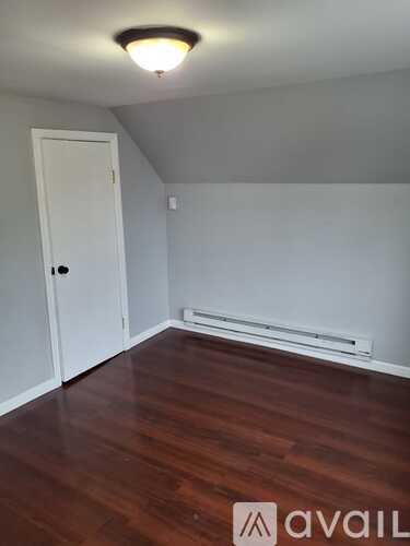 46 Parkhurst St 1 Apartment for Rent - Photo gallery 5