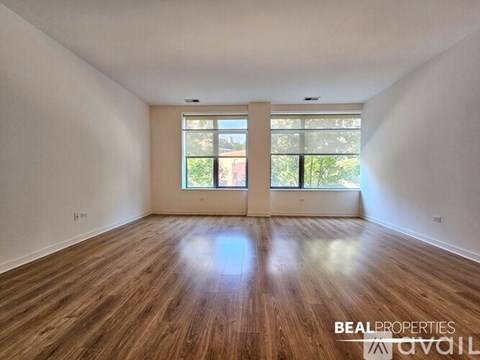 558 W Webster Ave 2 Beds Apartment for Rent