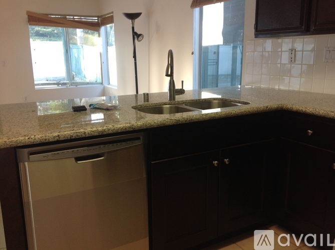 3190 Oakridge Dr 3 Beds Single Family Home for Rent - Photo gallery 5