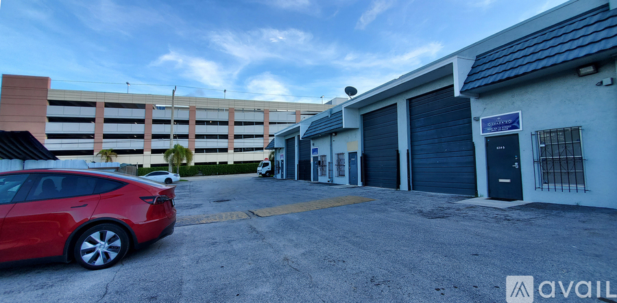 8347 NW 54th St 6 Beds Condo for Rent - Photo gallery 3
