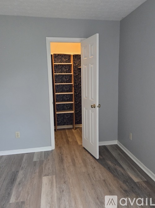 829 Applewood Lane 2 Beds Single Family Home for Rent - Photo gallery 3