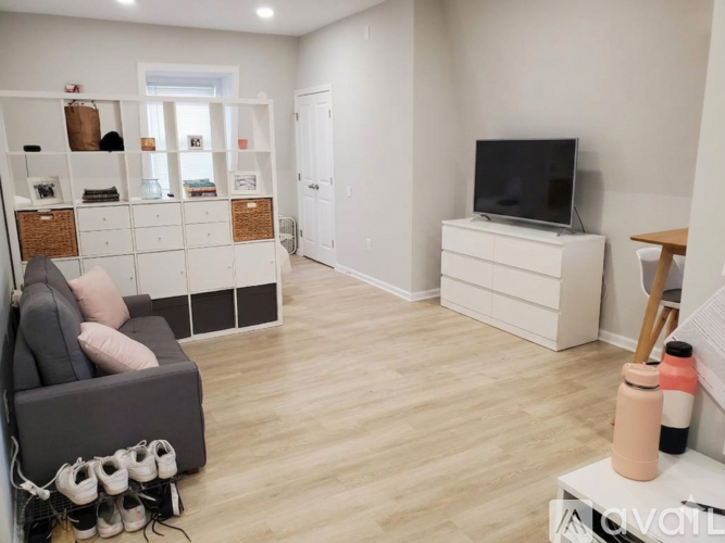 9 Pulaski Street Studio Apartment for Rent - Photo gallery 2