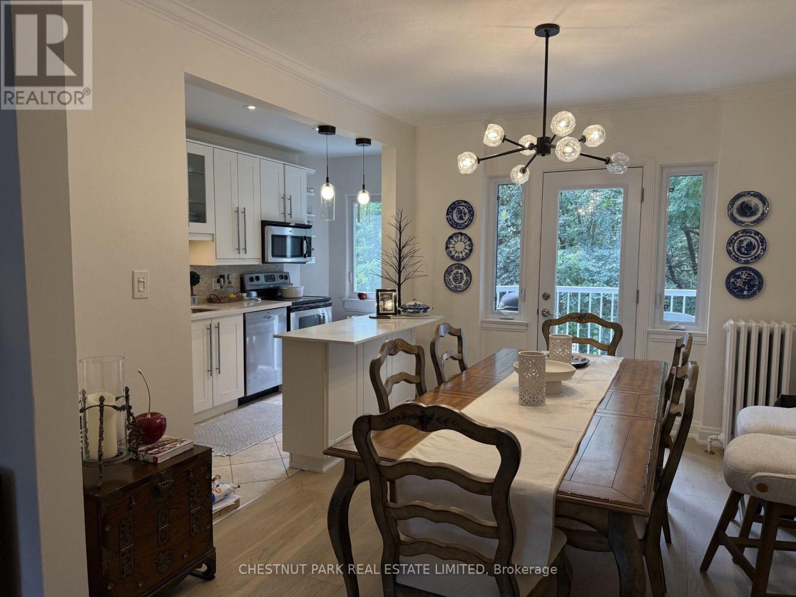 2 bedroom apartment - MAIN - 99 CHATSWORTH DRIVE Main, Toronto (Lawrence Park South) 2