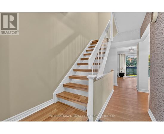 15 - 6855 GLEN ERIN DRIVE 4 Beds Condo, Home, Townhouse for Rent - Photo gallery 3