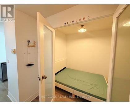 501 - 8130 BIRCHMOUNT ROAD 2 Beds Apartment, Condo, Home for Rent - Photo gallery 3