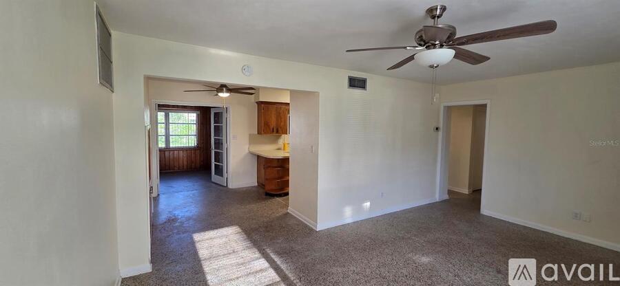 10209 North Valle Drive 4 Beds Single Family Home for Rent - Photo gallery 4