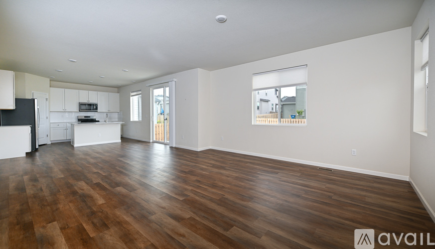 12406 E 102nd Ave 3 Beds Single Family Home for Rent - Photo gallery 3
