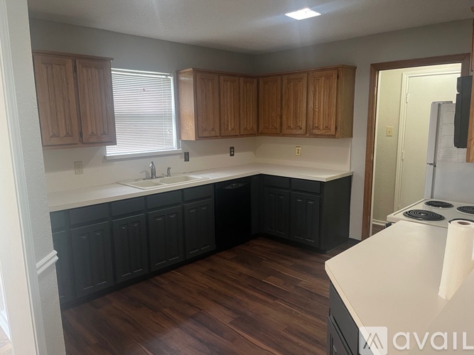 2213 Oak Bluff Dr 3 Beds Single Family Home for Rent - Photo gallery 2
