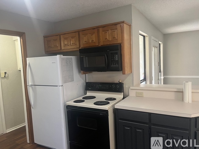 2213 Oak Bluff Dr 3 Beds Single Family Home for Rent - Photo gallery 3