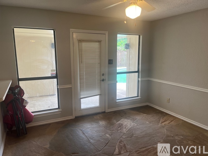 2213 Oak Bluff Dr 3 Beds Single Family Home for Rent - Photo gallery 4