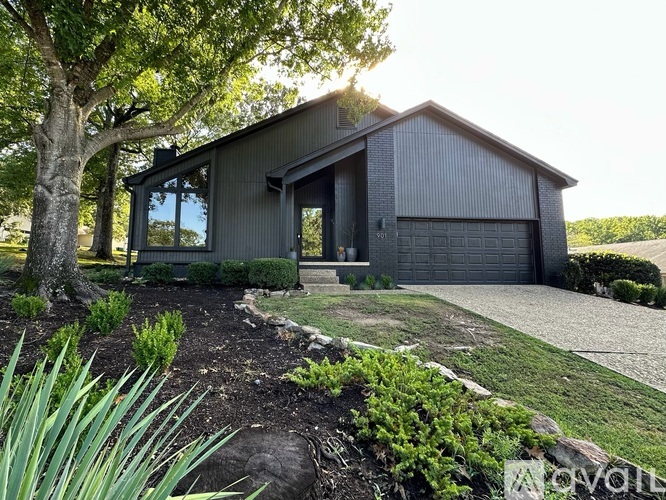 901 Parkway Place Drive 3 Beds Single Family Home for Rent - Photo gallery 1