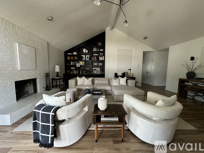 901 Parkway Place Drive 3 Beds Single Family Home for Rent - Photo gallery 3