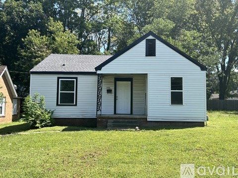 906 N Royal St 3 Beds Apartment for Rent