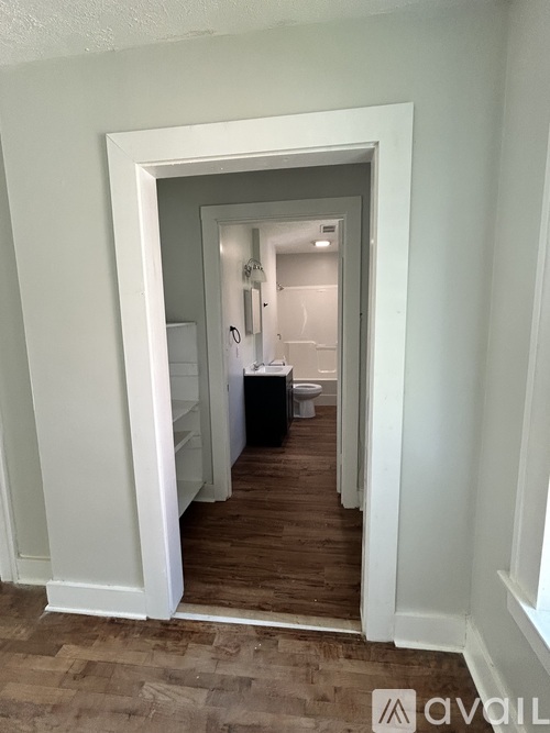 906 N Royal St 3 Beds Single Family Home for Rent - Photo gallery 4