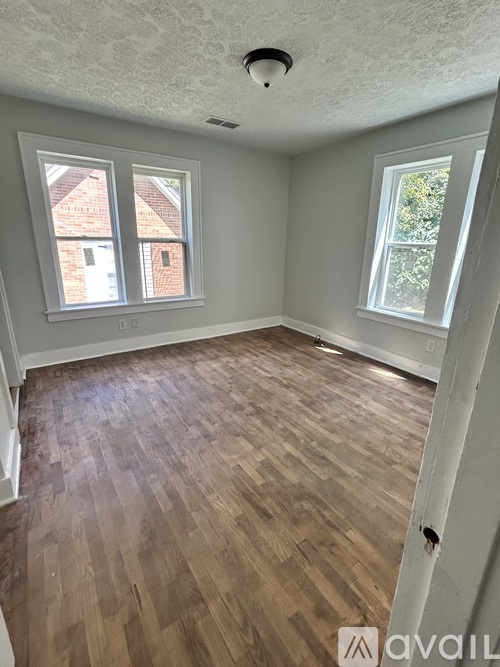 906 N Royal St 3 Beds Single Family Home for Rent - Photo gallery 5