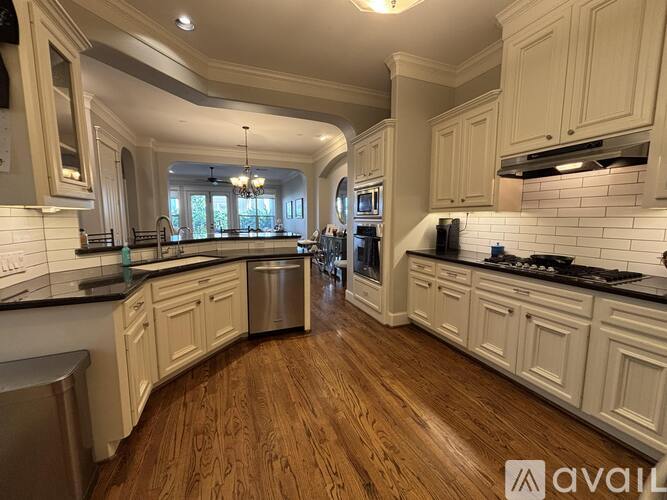 1518 Alexander Street 3 Beds Single Family Home for Rent - Photo gallery 5