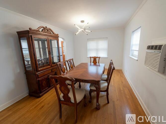 1080 Rhinelander Avenue 3 Beds Single Family Home for Rent - Photo gallery 2