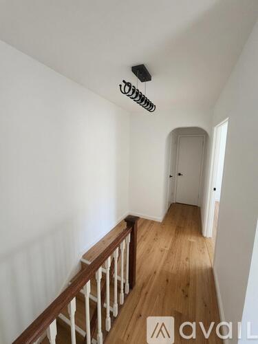 1080 Rhinelander Avenue 3 Beds Single Family Home for Rent - Photo gallery 4