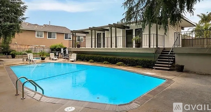 2537 Navarra Drive 4 Beds Condo for Rent - Photo gallery 1