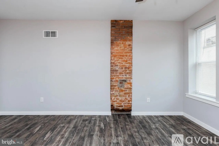 1922 West 6th Street 2 Beds Single Family Home for Rent - Photo gallery 4