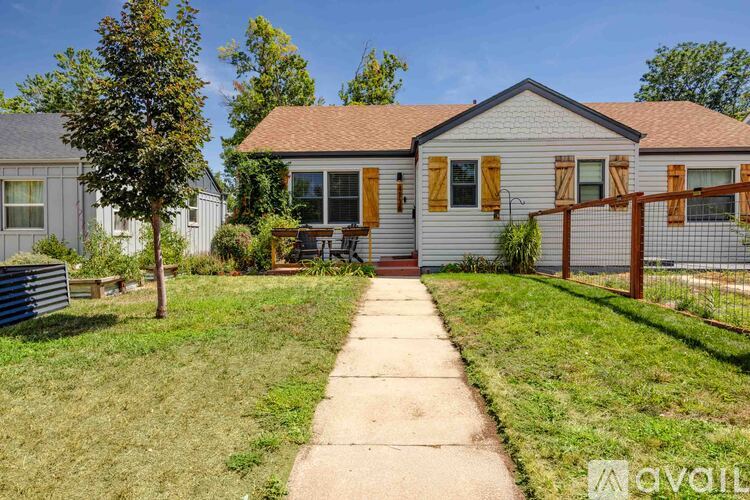 4736 North Raleigh Street 1 Single Family Home for Rent - Photo gallery 3