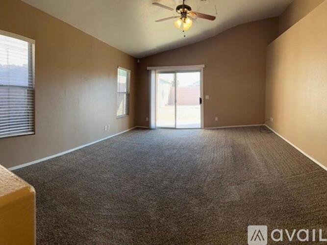 963 E Monterey St 3 Beds Single Family Home for Rent - Photo gallery 3
