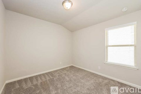 835 N Elmwood Dr 4 Beds Apartment for Rent