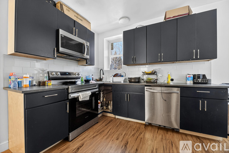 528 Charles St 3 Beds Apartment for Rent - Photo gallery 5