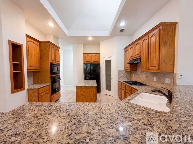 8527 Vista Grande Dr 4 Beds Single Family Home for Rent - Photo gallery 3