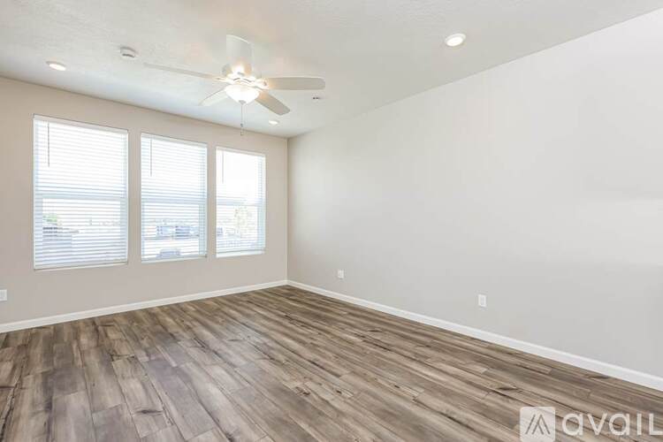 461 E Kanab Creek Dr 3 Beds Single Family Home for Rent - Photo gallery 4