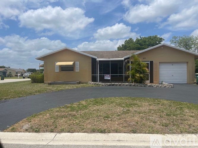 8111 Northwest 91st Terrace 3 Beds Single Family Home for Rent - Photo gallery 1