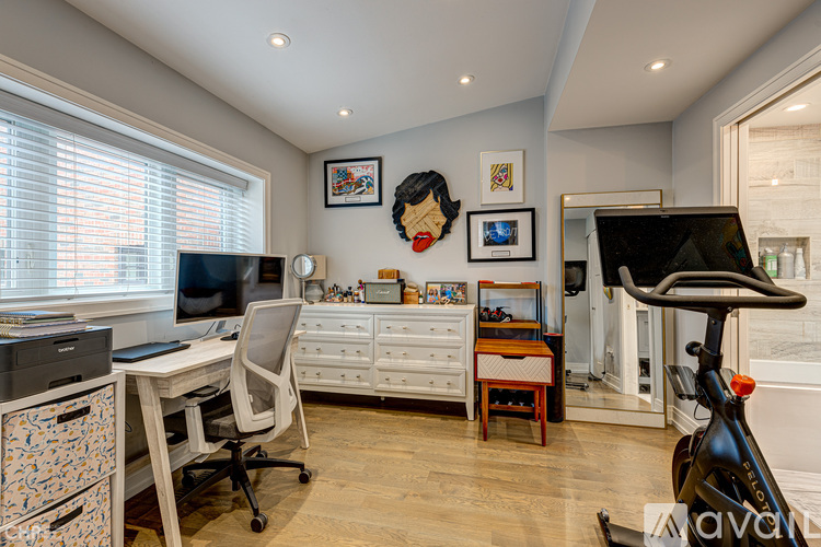 1543 West George Street 2 Beds Apartment for Rent - Photo gallery 3