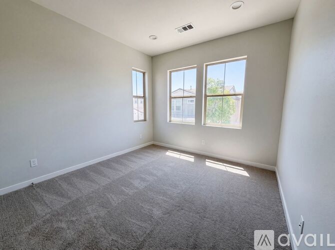 1171 Camino Prado 4 Beds Single Family Home for Rent - Photo gallery 4