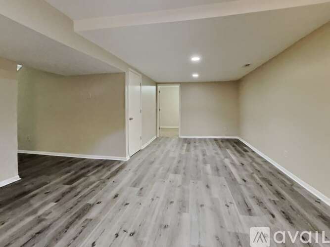10274 Orleans Ln N 4 Beds Single Family Home for Rent - Photo gallery 2