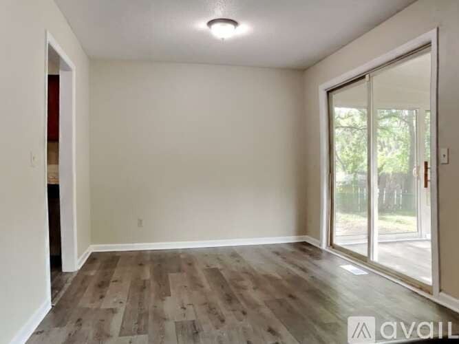 10274 Orleans Ln N 4 Beds Single Family Home for Rent - Photo gallery 3