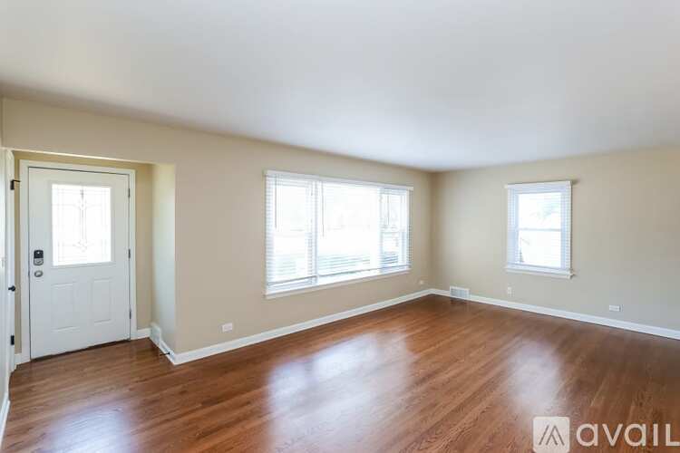 184 S Oakland Grv 3 Beds Single Family Home for Rent - Photo gallery 2