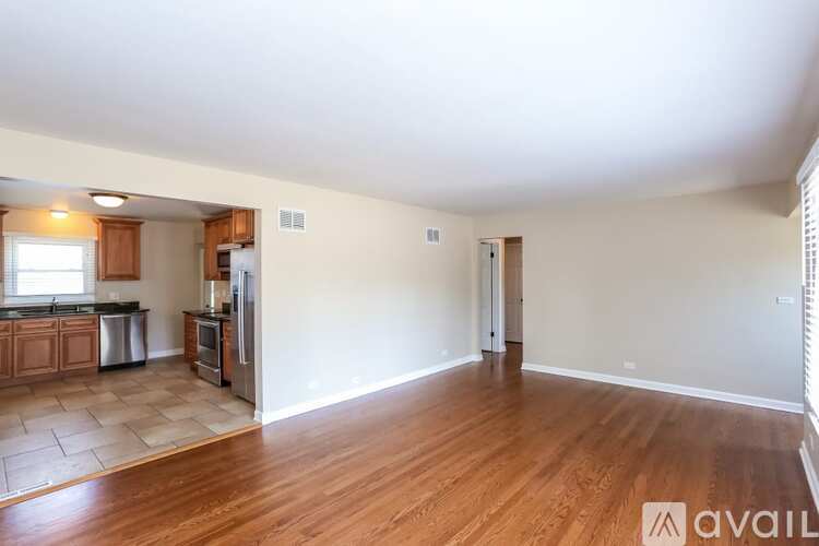 184 S Oakland Grv 3 Beds Single Family Home for Rent - Photo gallery 5