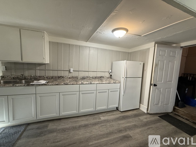 719 North Clinton Avenue 1 Apartment for Rent - Photo gallery 2