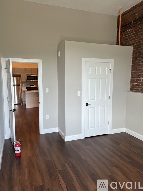 298-300 Main Street 2 Beds Apartment for Rent - Photo gallery 4