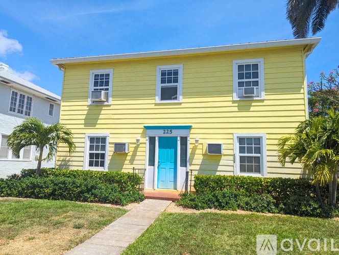 225 Conniston Rd 1 Apartment for Rent - Photo gallery 1