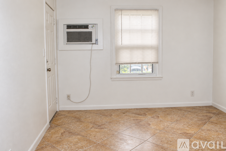 225 Conniston Rd 1 Apartment for Rent - Photo gallery 2