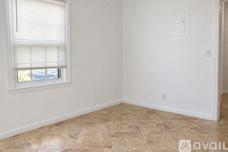 225 Conniston Rd 1 Apartment for Rent - Photo gallery 3