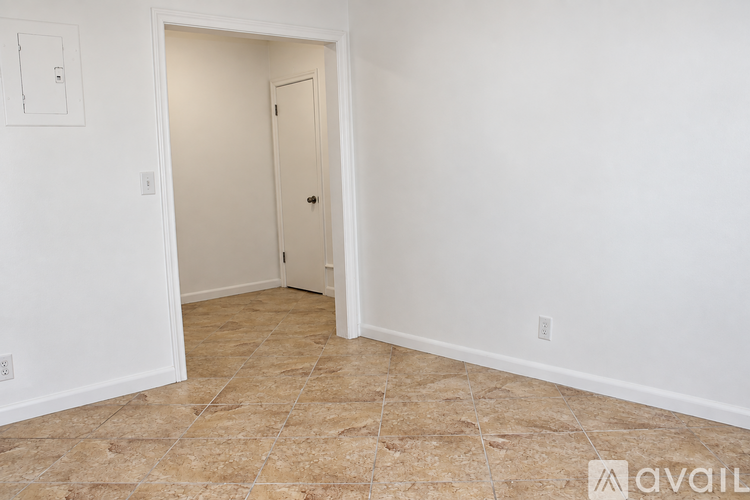 225 Conniston Rd 1 Apartment for Rent - Photo gallery 5