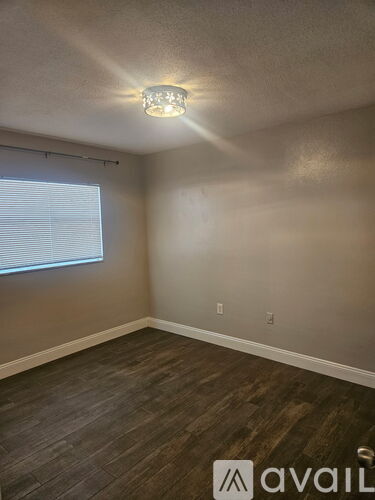 611 South Mills Avenue 2 Beds Apartment for Rent - Photo gallery 5