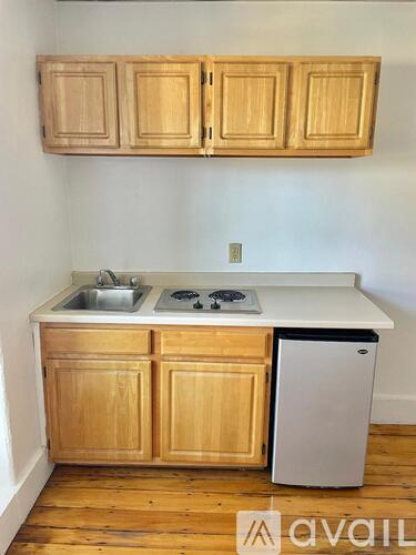 405 Beacon St Studio Apartment for Rent - Photo gallery 4