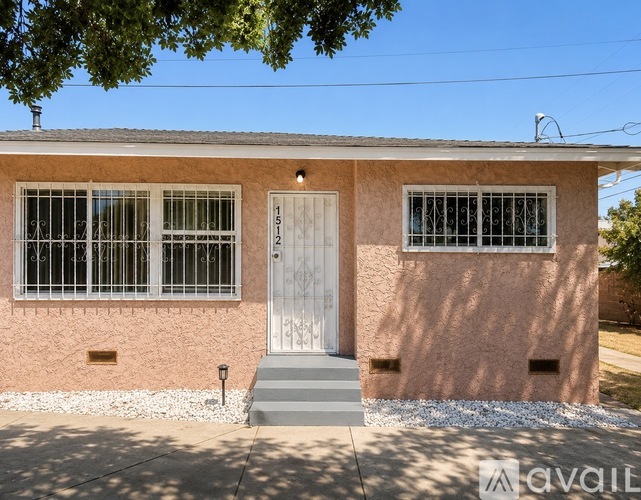 1512 West 103rd Street 4 Beds Single Family Home for Rent - Photo gallery 1