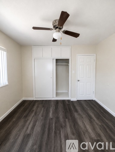 1512 West 103rd Street 4 Beds Single Family Home for Rent - Photo gallery 5