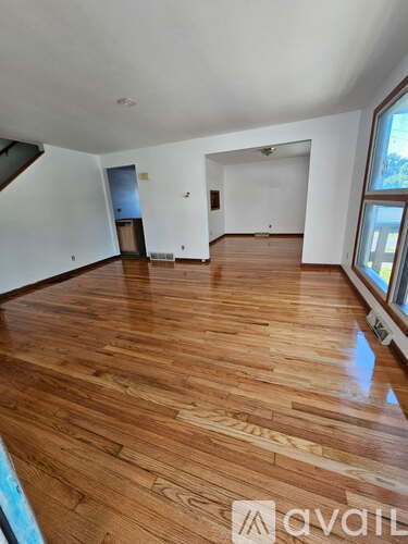 606 Malden Road 3 Beds Single Family Home for Rent - Photo gallery 3